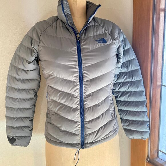 North face Gray bomber jacket size small petite but fits like a small - Picture 7 of 12